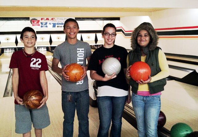 bowling-hours-img bowling-hours-img